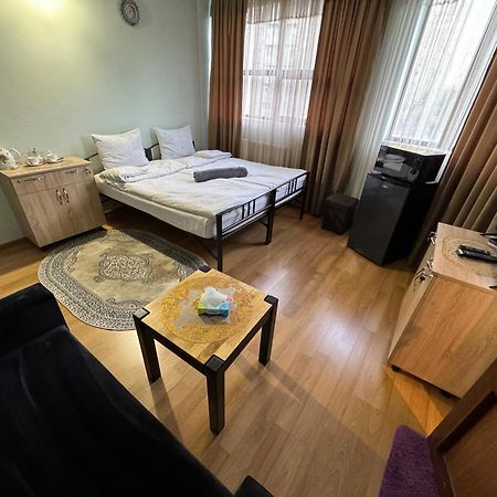 Alem Hotel Єреван Екстер'єр фото