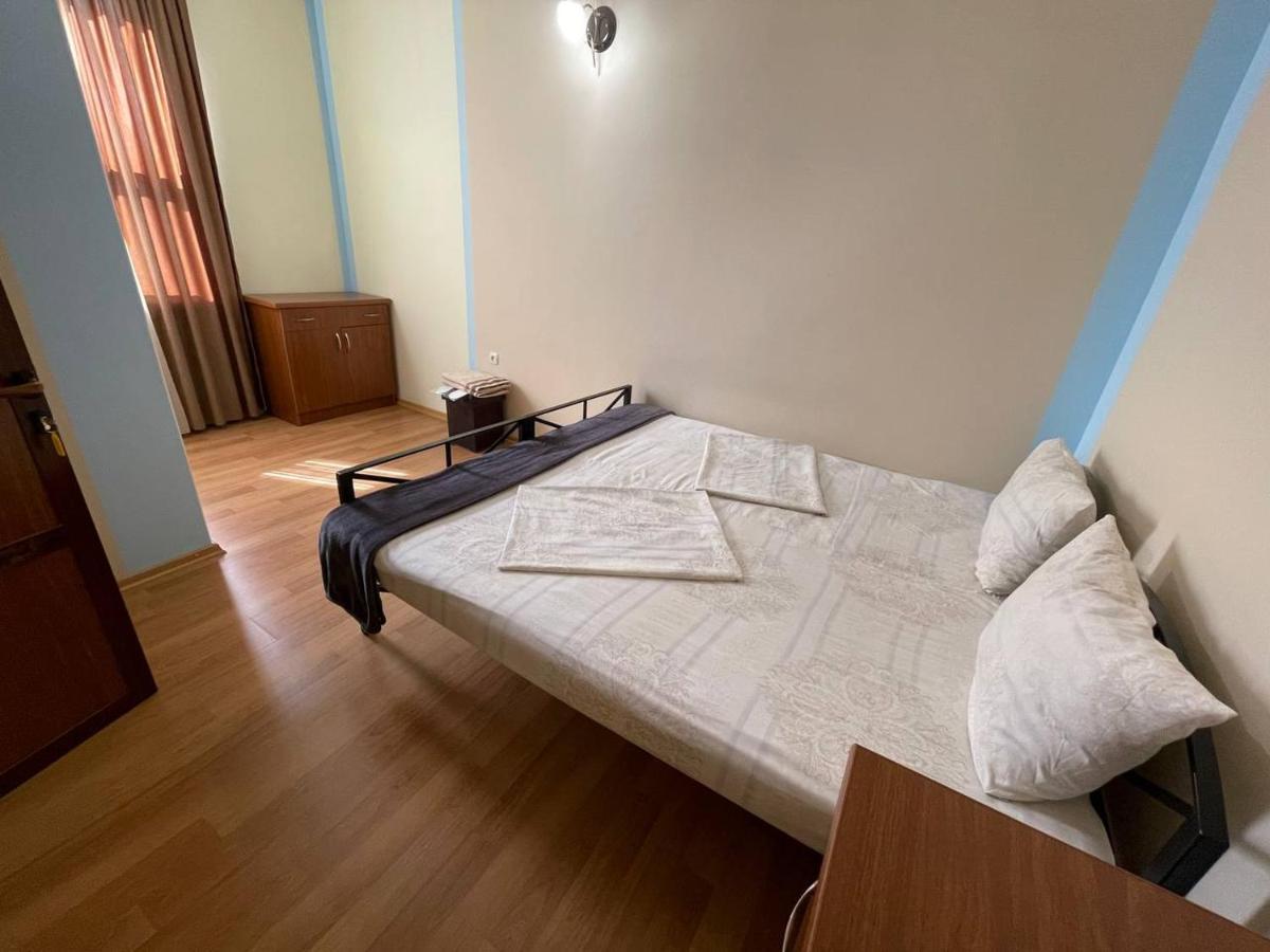 Alem Hotel Єреван Екстер'єр фото